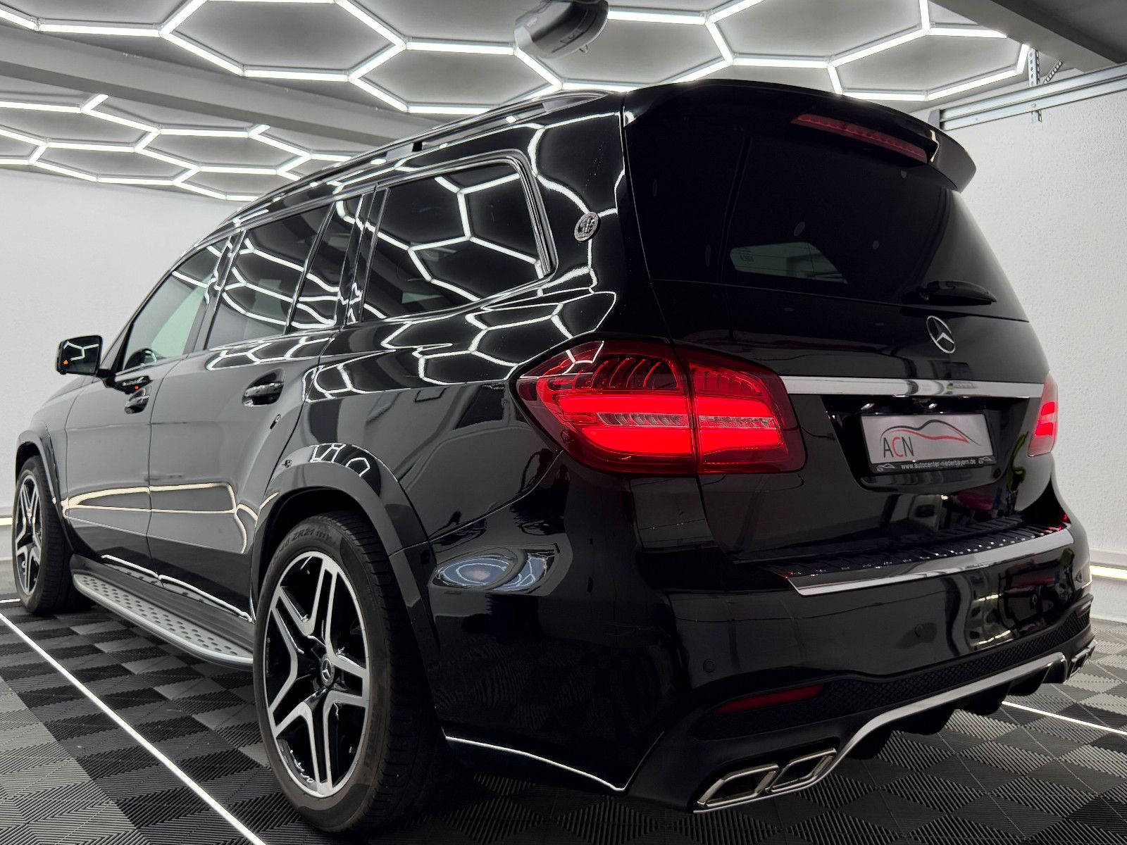 Fahrzeugabbildung Mercedes-Benz GLS 350 d 4Matic AMG-LINE/PANO/AHK/DAB/7-SITZER