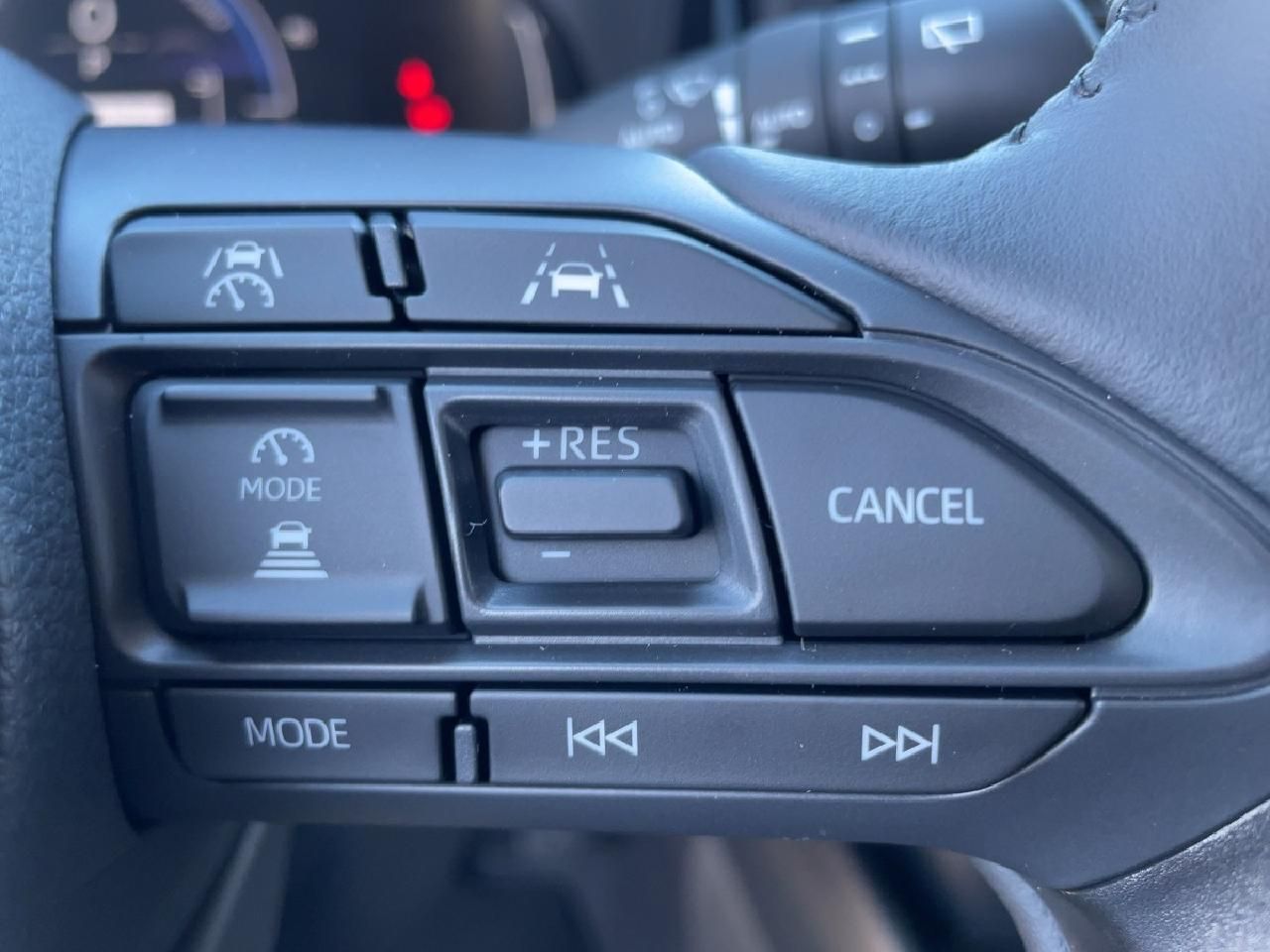 Fahrzeugabbildung Toyota Yaris Hybrid 116PS Team D + Safety + Comfort