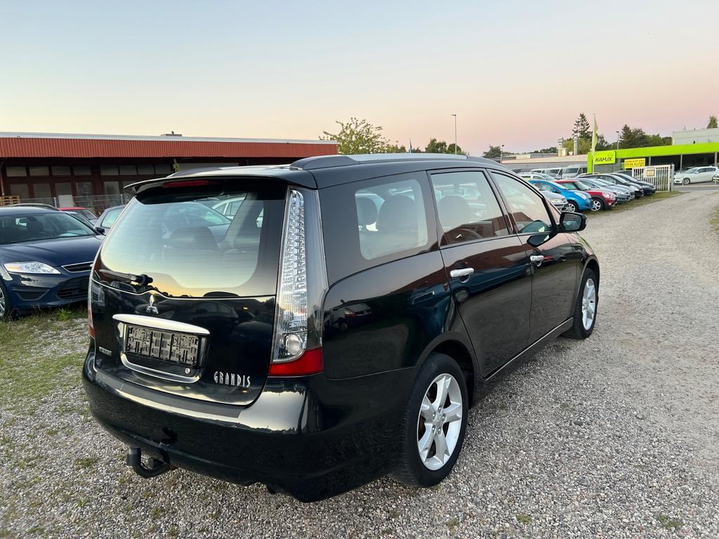 Mitsubishi Grandis