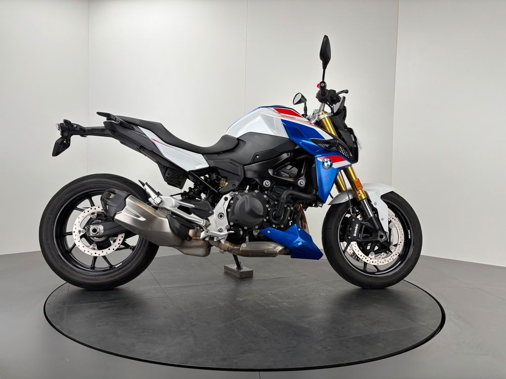 Fahrzeugabbildung BMW F900 R *TOP-ZUSTAND *SERVICE NEU