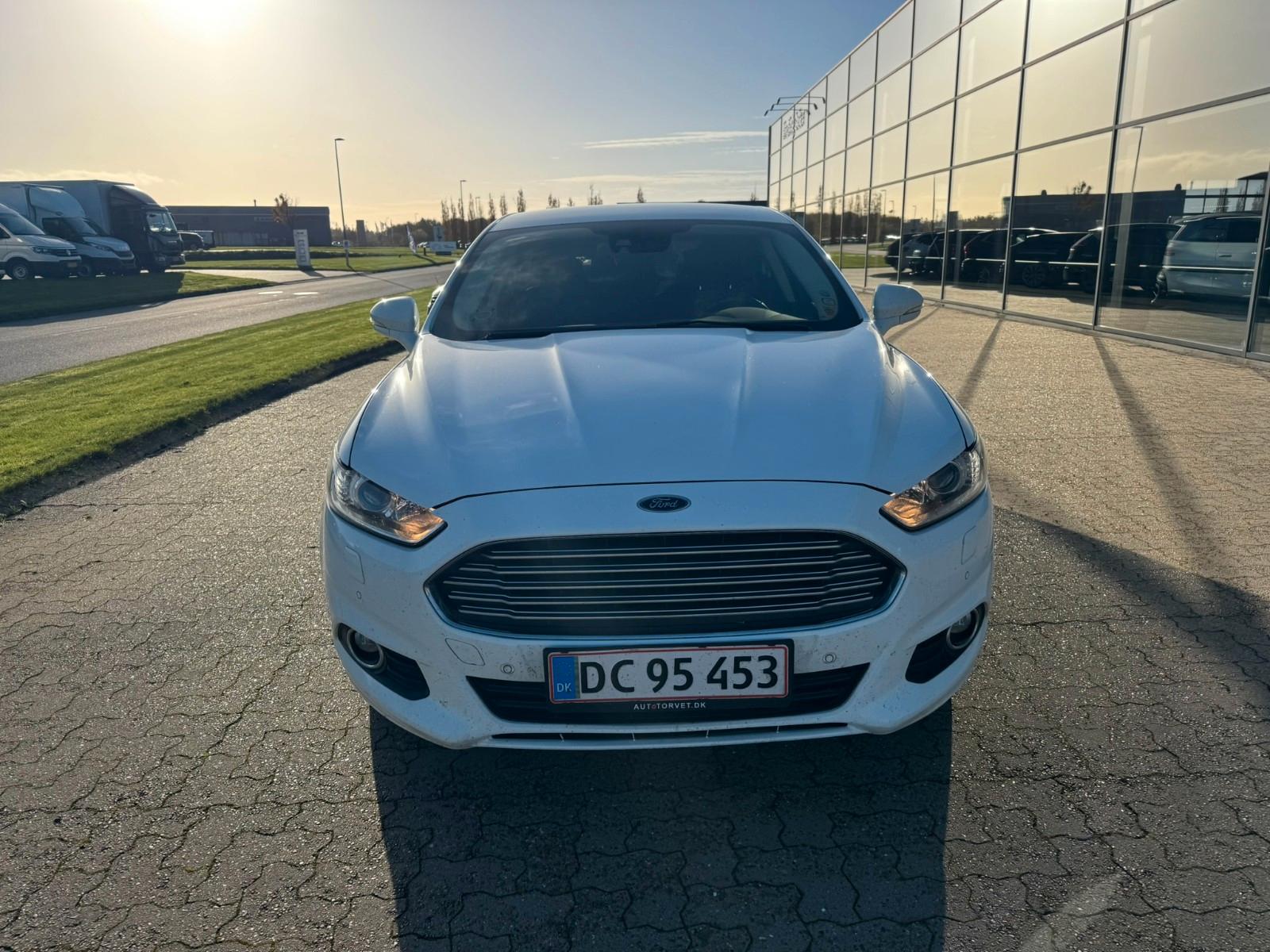 Ford Mondeo 2015 — photo 8