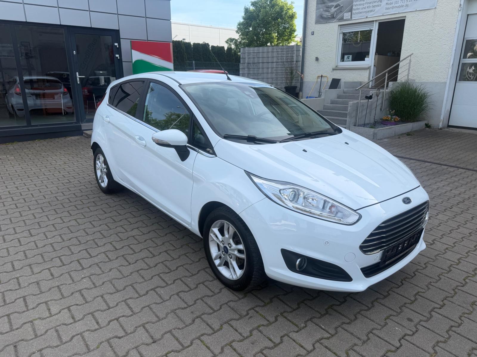 Ford Fiesta Titanium Navi Kamera Winterpaket 4-Türig