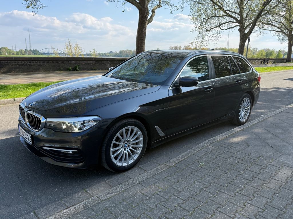 Image of BMW 530