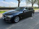 BMW 530d Touring A -LED+HUD+8-fach+Keyless - BMW 530 in Mönchengladbach