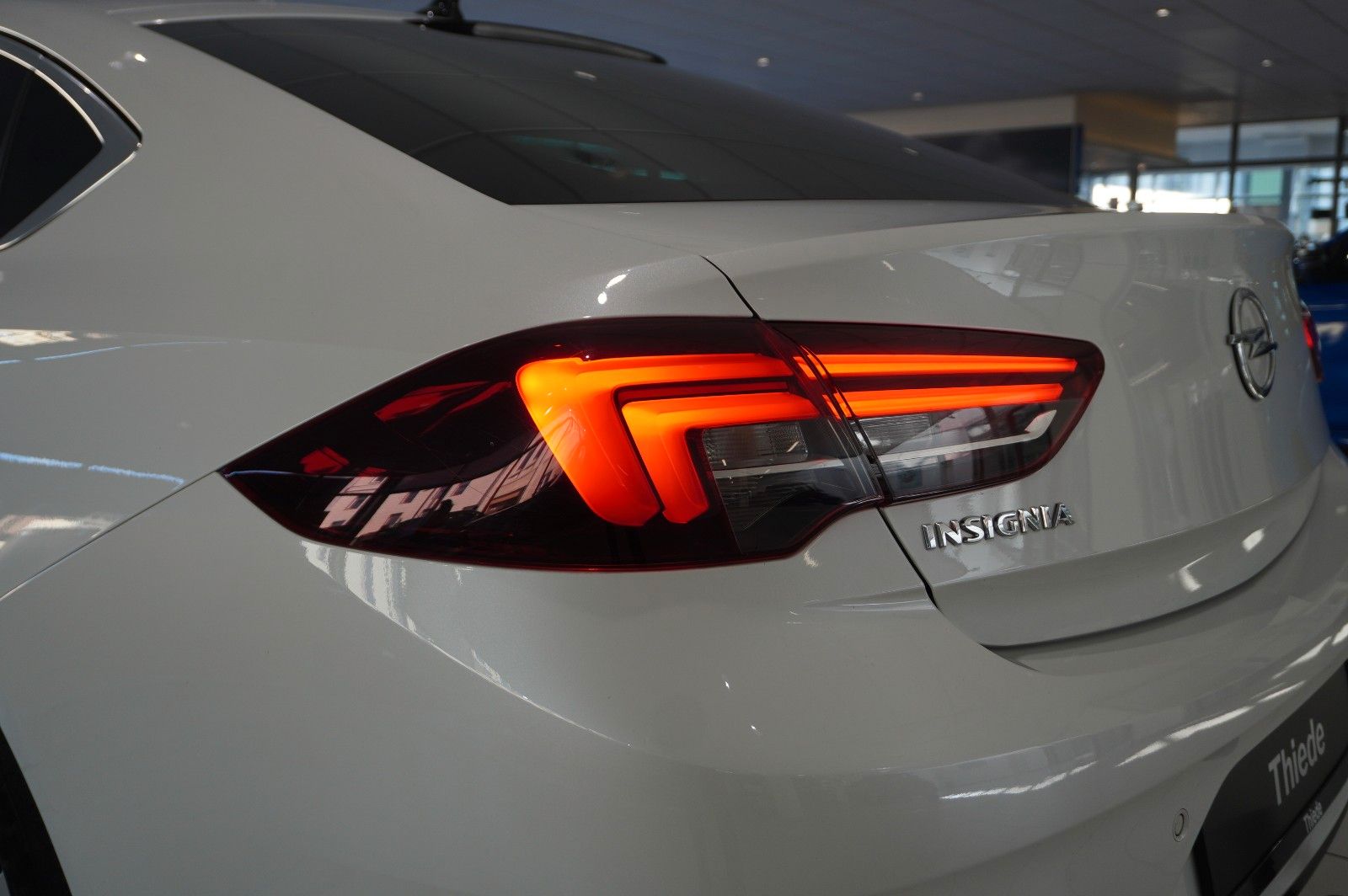 Fahrzeugabbildung Opel Insignia B GS 2.0D INNOV. NAVI/KAMERA/PANO./AHK