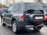 Mitsubishi Pajero 3.2 DI-D | Leder | Automatik | Pano | Nav - Mitsubishi Pajero mit Diesel-Antrieb