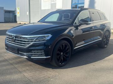 Volkswagen Touareg - 1