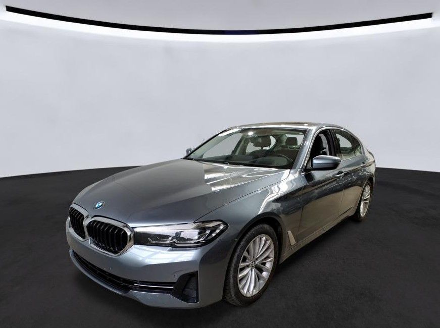 2022 BMW 530