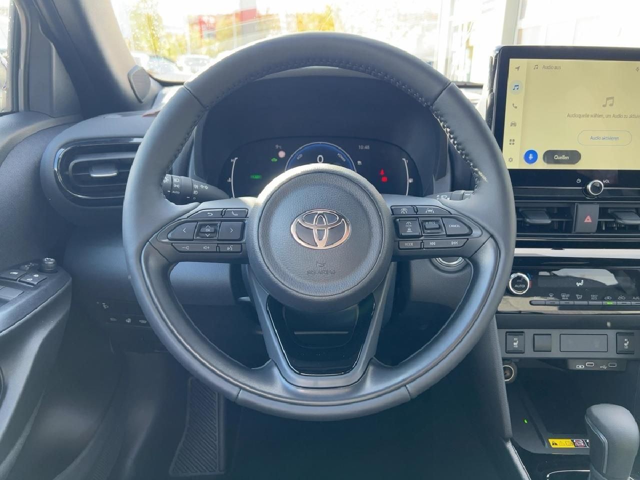 Fahrzeugabbildung Toyota Yaris Cross 1,5 Hybrid Teamplayer *Safety+Winter