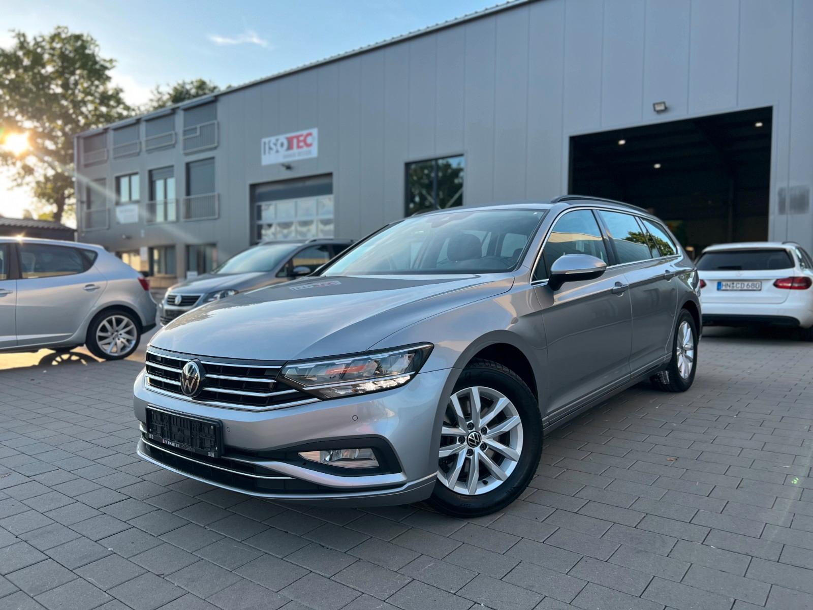 Volkswagen Passat Var DSG Business AHK KAM ACC LED NAV