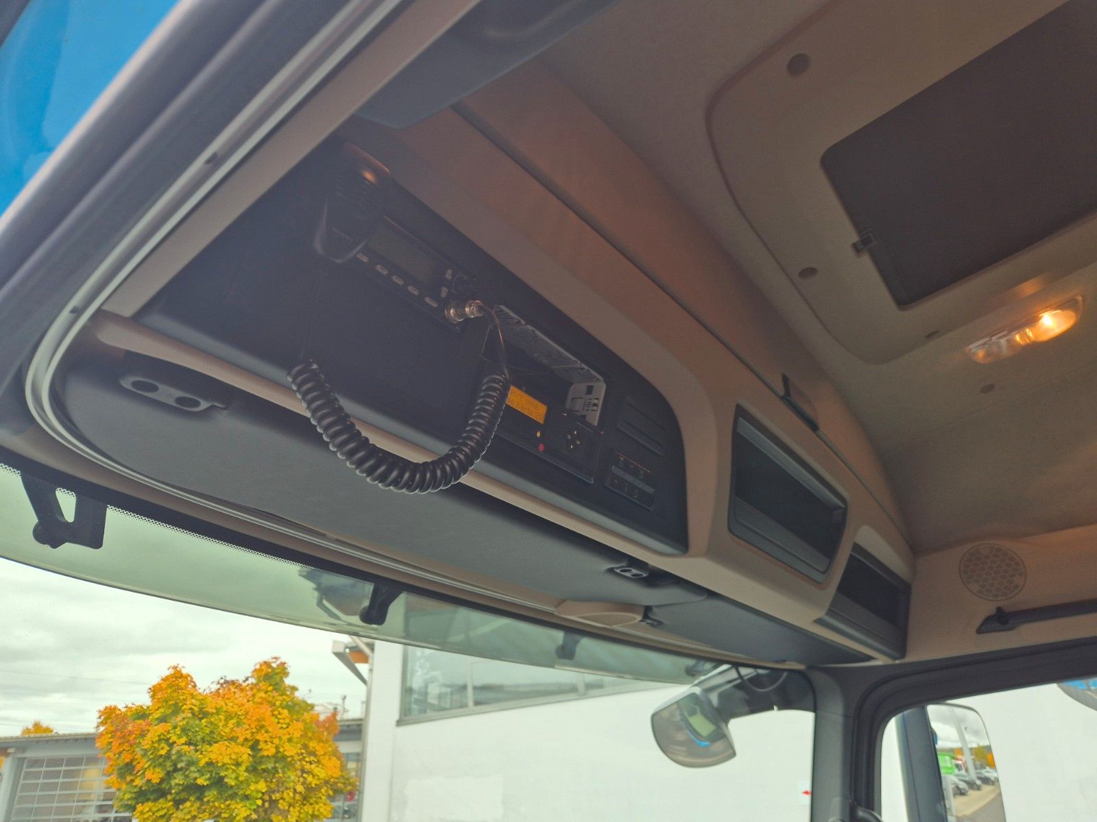 Fahrzeugabbildung Mercedes-Benz Actros 2653 LS 6x4 Retarder 120.000kg