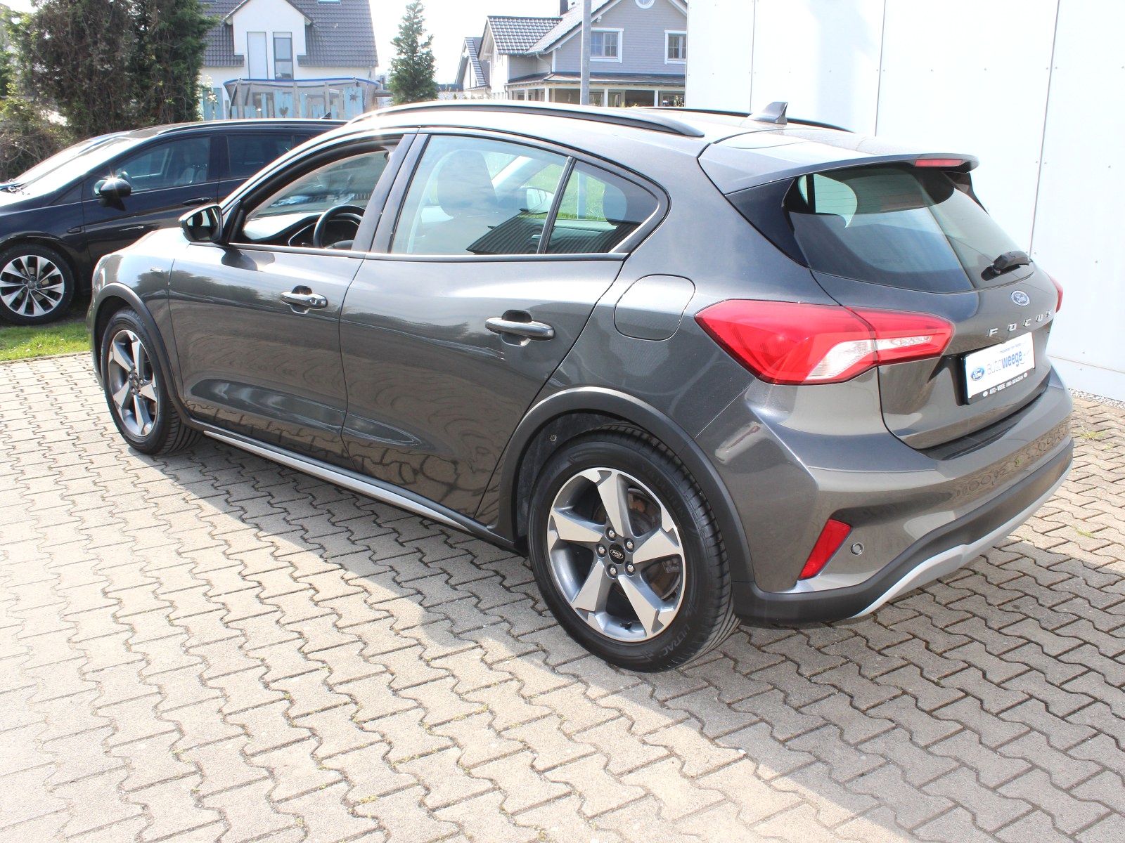 Fahrzeugabbildung Ford Focus Active 1,0 EcoBoost Start/Stopp