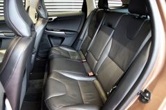 Fahrzeugabbildung Volvo XC60 Summum AWD Leder Navi Panor. ACC AHK Kamera