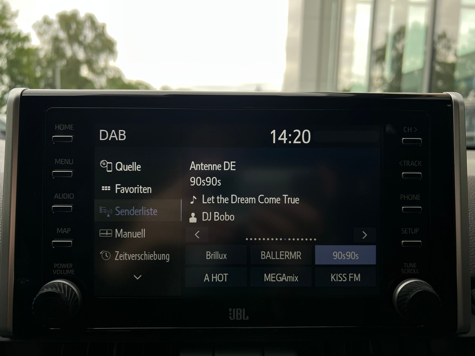 Fahrzeugabbildung Toyota RAV4 2.5 VVT-i Hybrid Black Edition 4x4 *AHK*