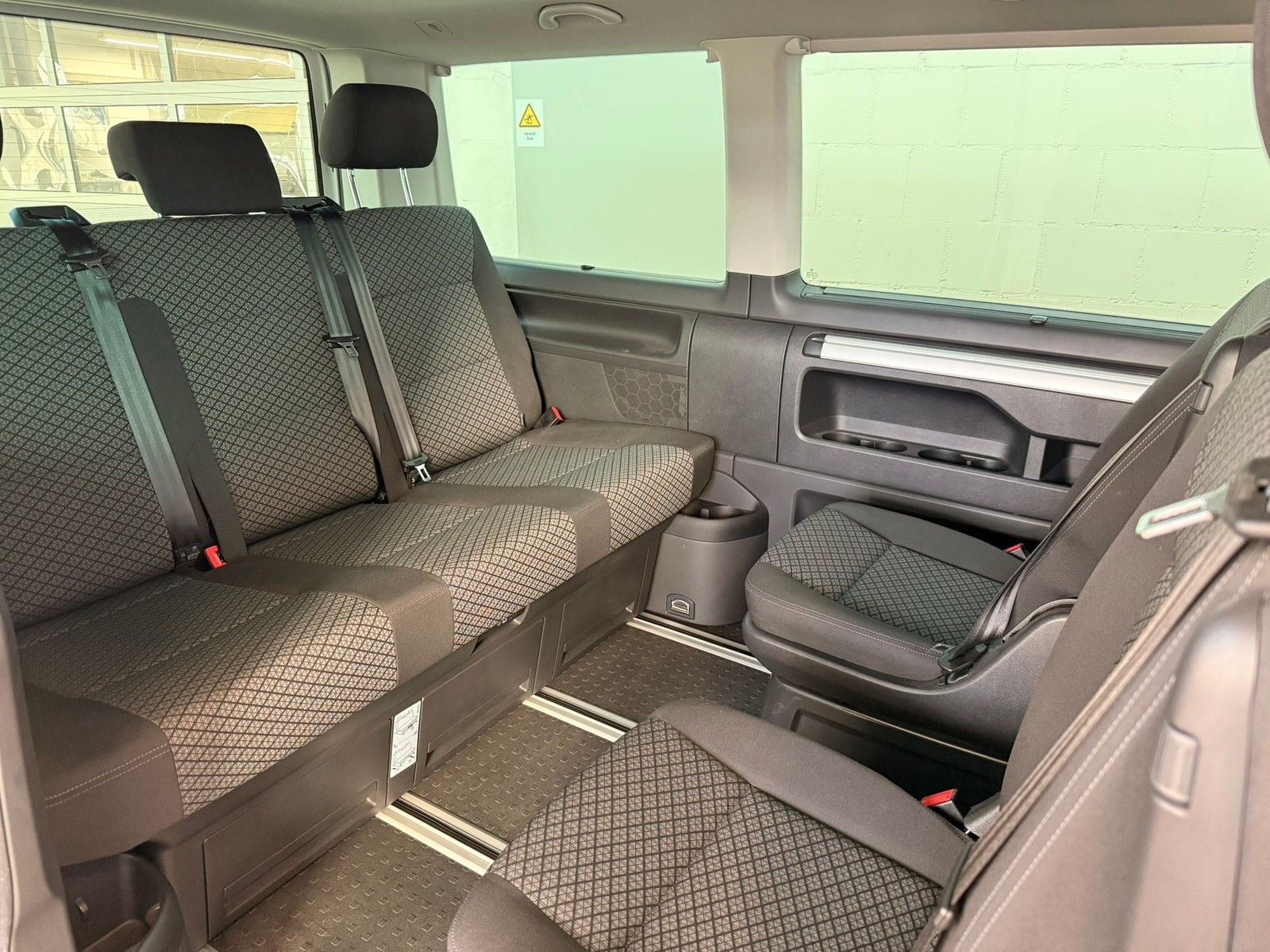 Fahrzeugabbildung Volkswagen T6 Multivan Trend. 2,0 TDI +AHK+Kamera+App Conne