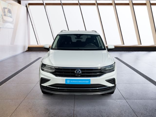 Volkswagen Tiguan 1.5 TSI Move LED NAVI 17'' ACC APP-CONNEC foto 4