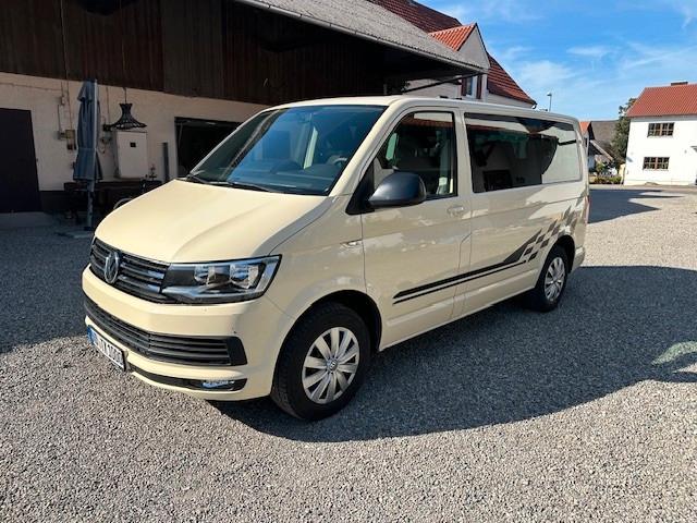 Volkswagen T6  Bus Caravelle Comfortline 9 Sitzer