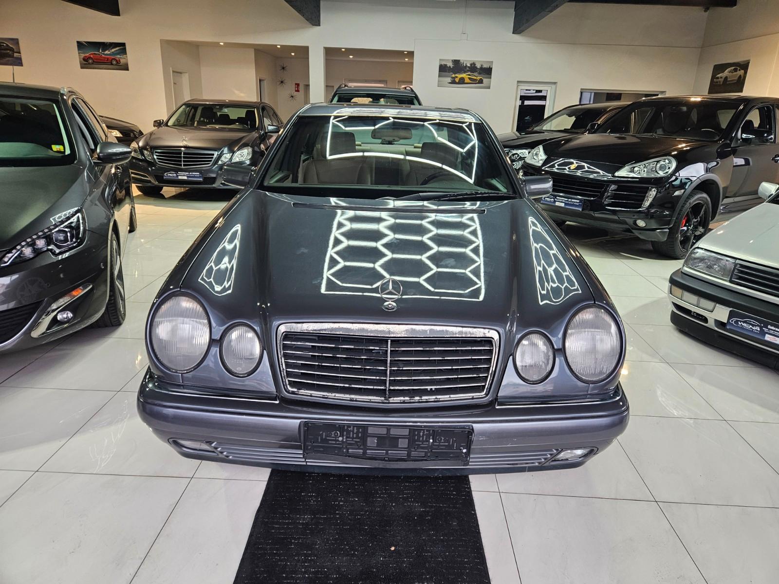 Mercedes-Benz E 220,Avantgarde,Leder,Klima,Alu,Schibedach