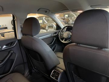 Audi Q3 design quattro *BI-XENON*PDC*NAVI*SHZ*MFL*LED
