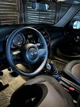 MINI One 5-Türer - Midnight Black Metallic - MINI MINI: Tuerer