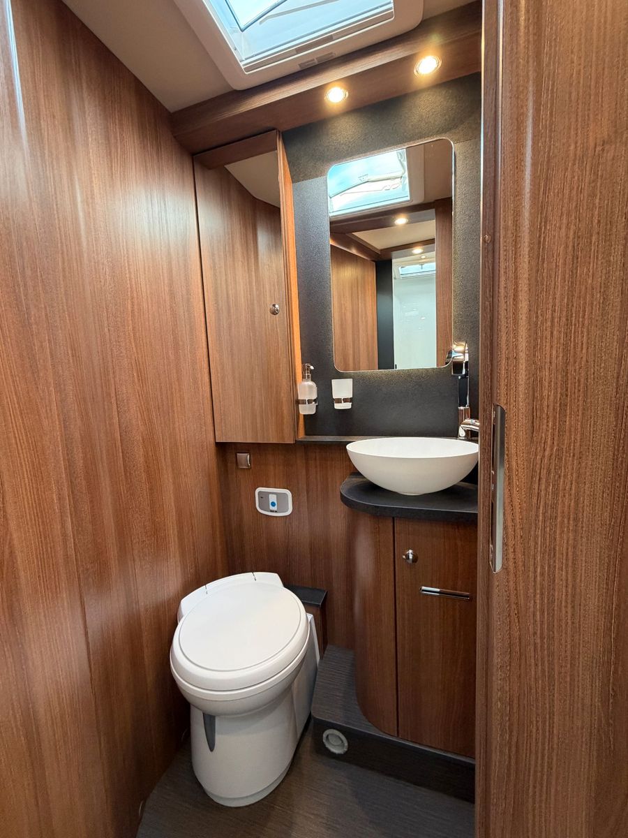 Fahrzeugabbildung Carthago C2-tourer I 145 RB LE comfort