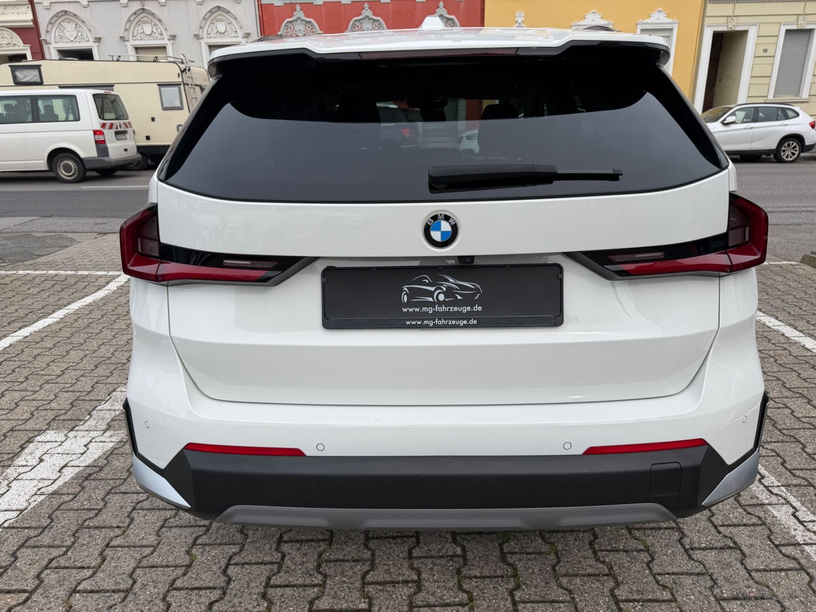 Fahrzeugabbildung BMW X1 23 d xDrive PANO TOTWINKEL KAMERA LEDER LED