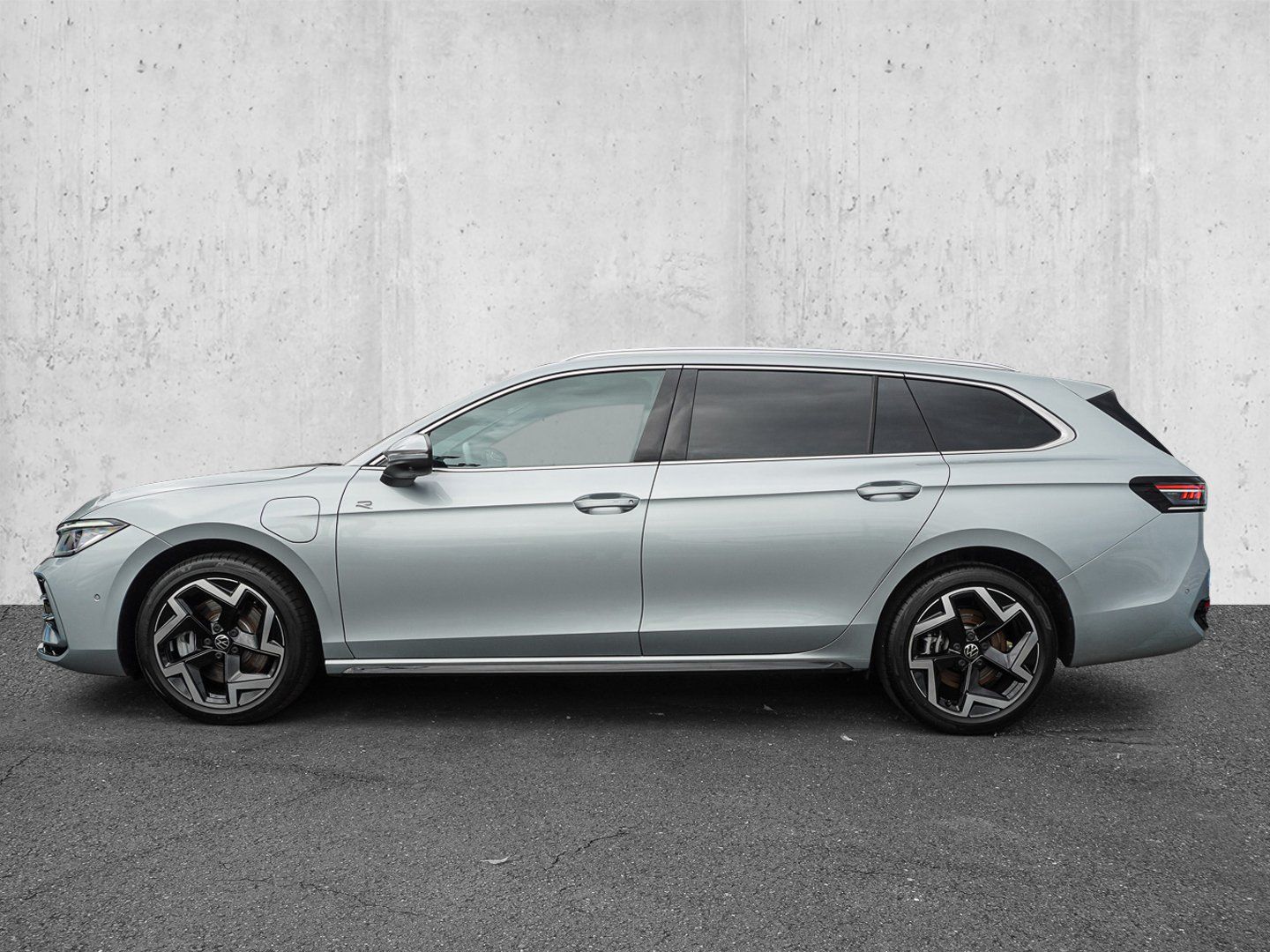 Volkswagen Passat Variant 1.5 eHybrid DSG R-Line HEAD-UP foto 5