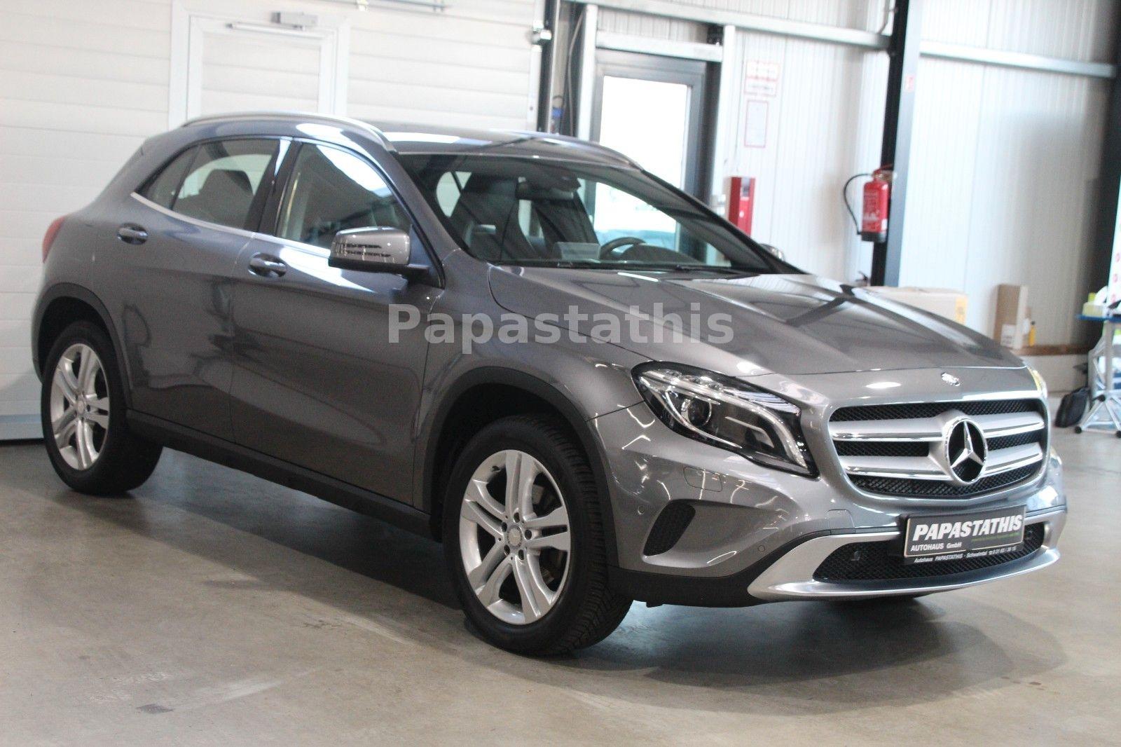 Mercedes-Benz GLA 200 *NAVI*BI-XENON*PDC*SHZ*18ZOLL*