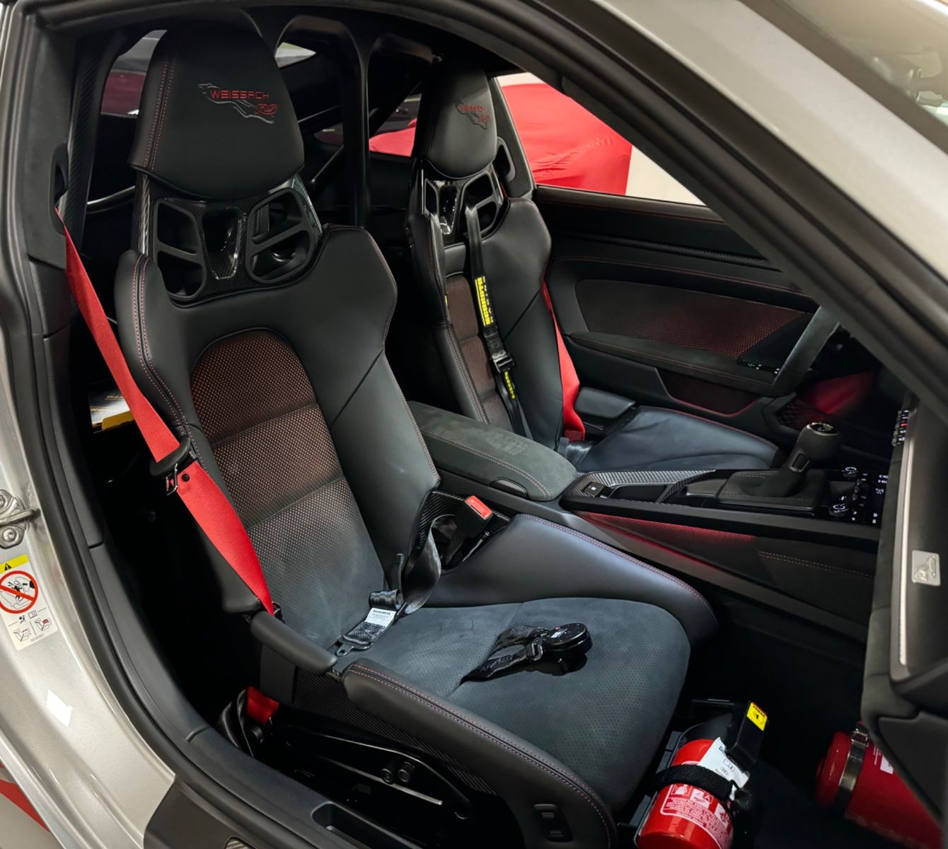 Fahrzeugabbildung Porsche 992 GT3 RS WEISSACH CARBON-KÄFIG CERAMIC 24 FULL