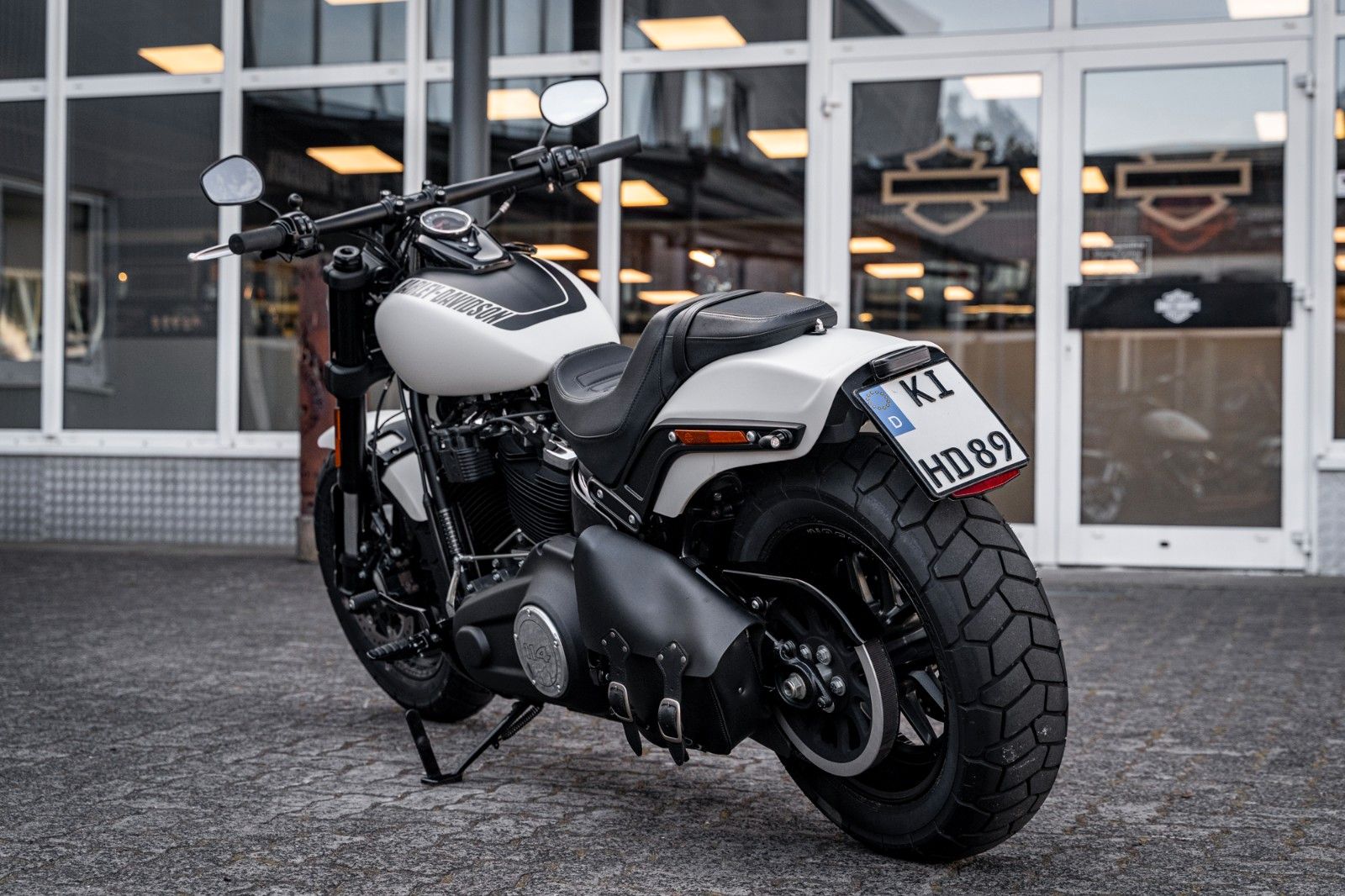 Fahrzeugabbildung Harley-Davidson FXFBS FAT BOB 114 CUI SOFTAIL - Jekill & Hyde