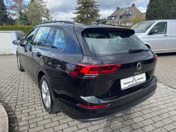 Volkswagen Golf - 8