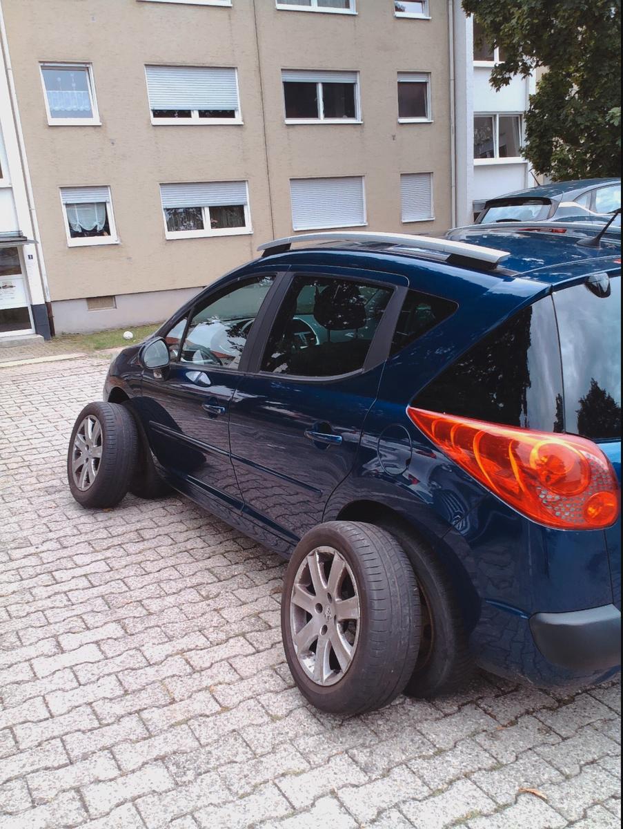 Peugeot 207 2008 — photo 8