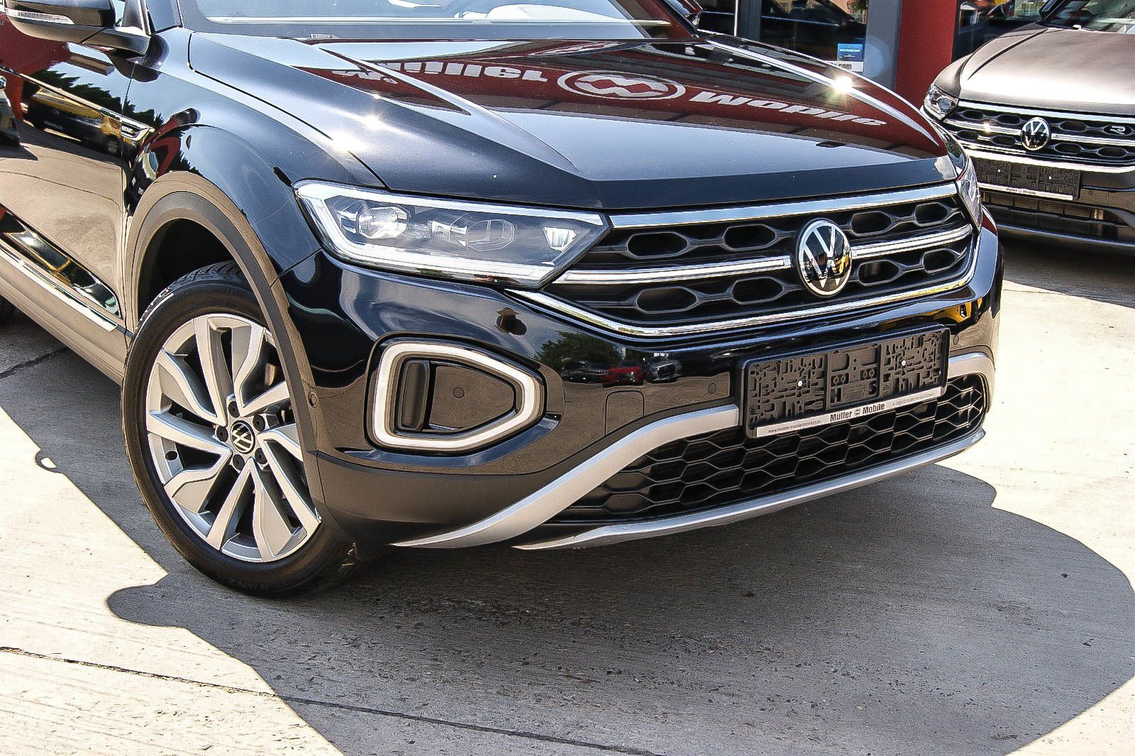 Fahrzeugabbildung Volkswagen T-Roc Cabriolet Move IQ-LIGHT KAMERA E-VERDECK