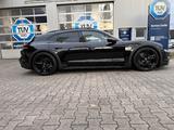 Porsche Taycan 4S Cross Turismo S - Porsche Taycan in Stuttgart