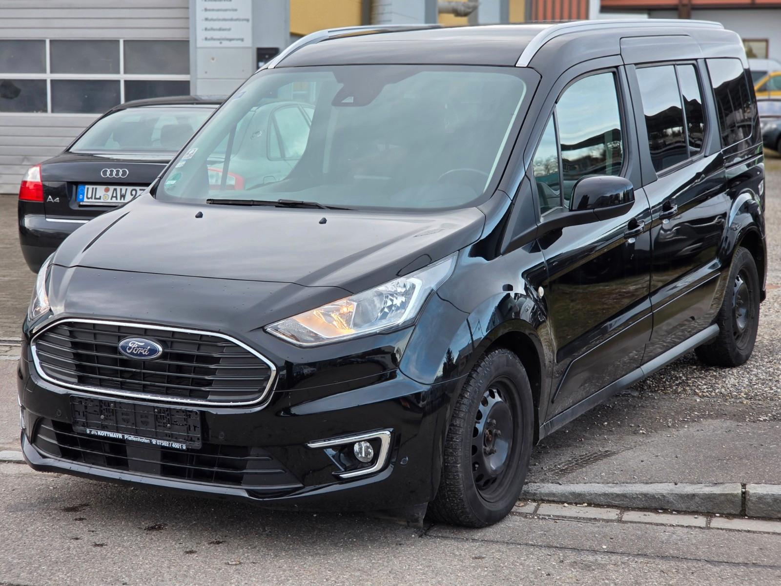 Ford Grand Tourneo Connect Titanium Automatik
