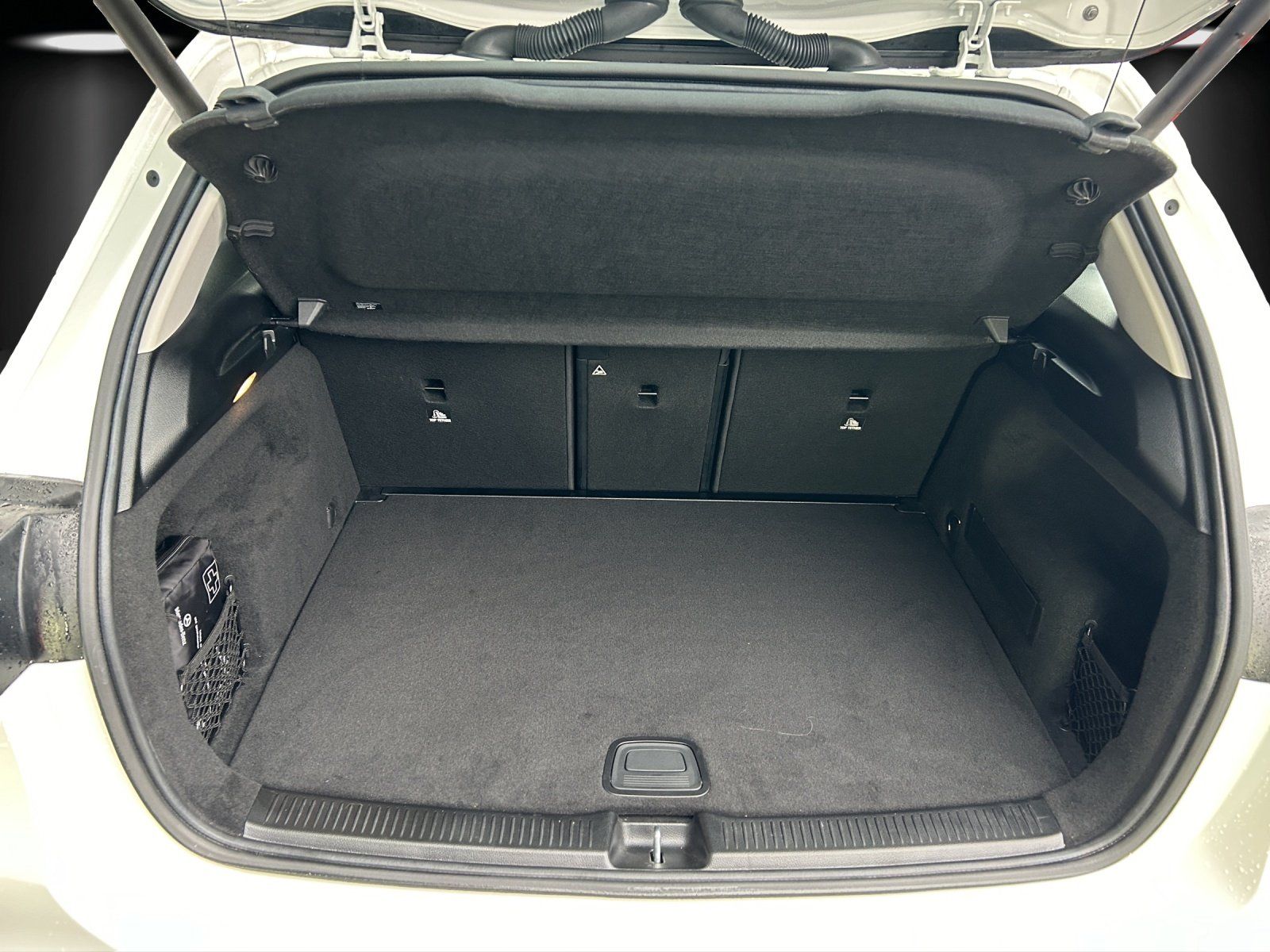 Fahrzeugabbildung Mercedes-Benz B 200 Progr Advanced DISTRO 360°AHK MBUX WinterP