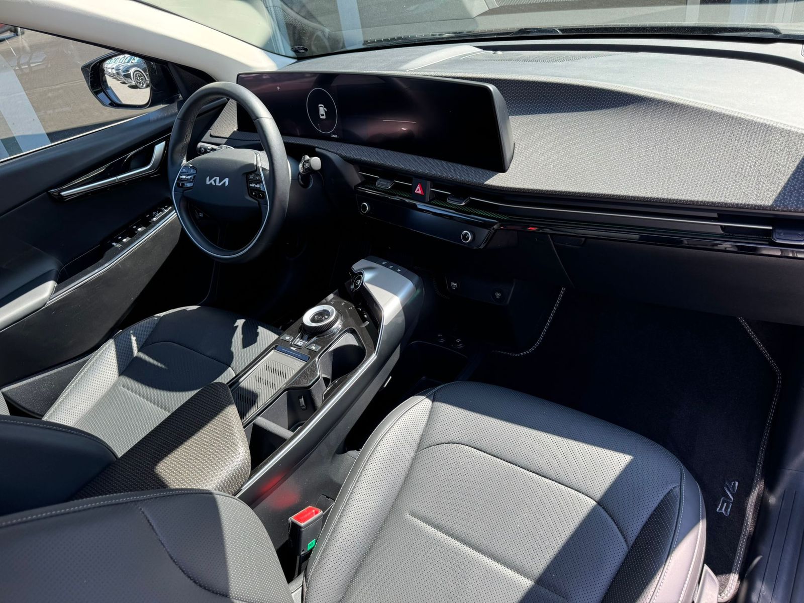 Fahrzeugabbildung Kia EV6 2WD WERKSGAR+NAVI+LED+SHZ+KAMERA+ACC+19"