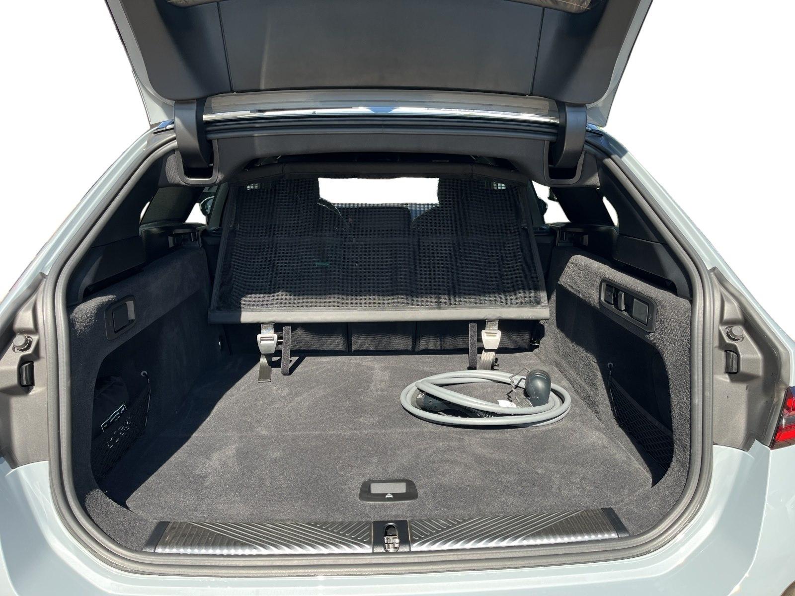 BMW 530e xDrive AHK 360° HEAD-UP SITZBELÜFT RFK HIFI