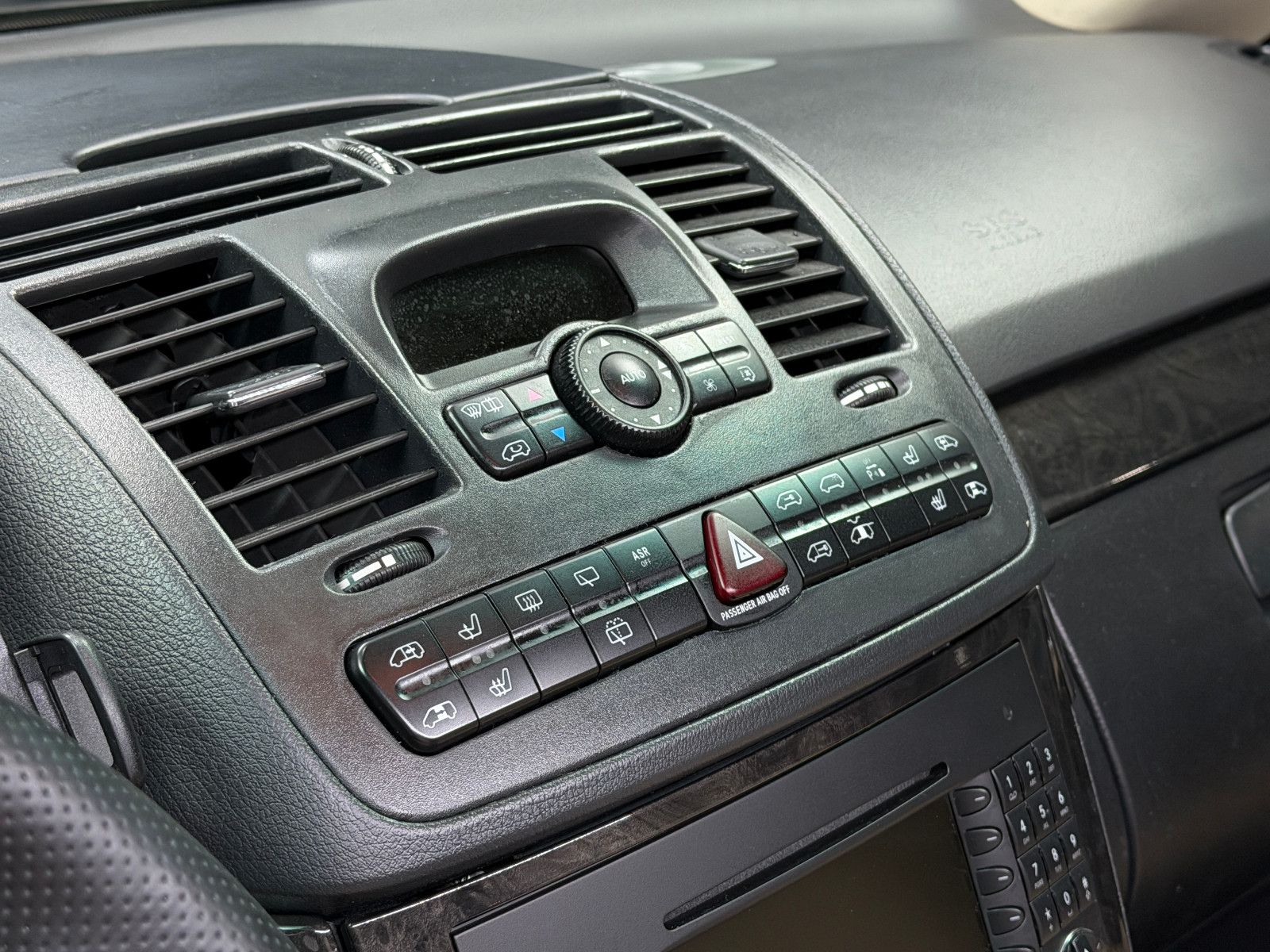Fahrzeugabbildung Mercedes-Benz Viano 3.0 CDI LANG |AHK|PANO|LUFT