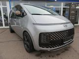 Hyundai Staria 2.2CRDI Signature 2WD - Hyundai STARIA mit Diesel-Antrieb: Automatik