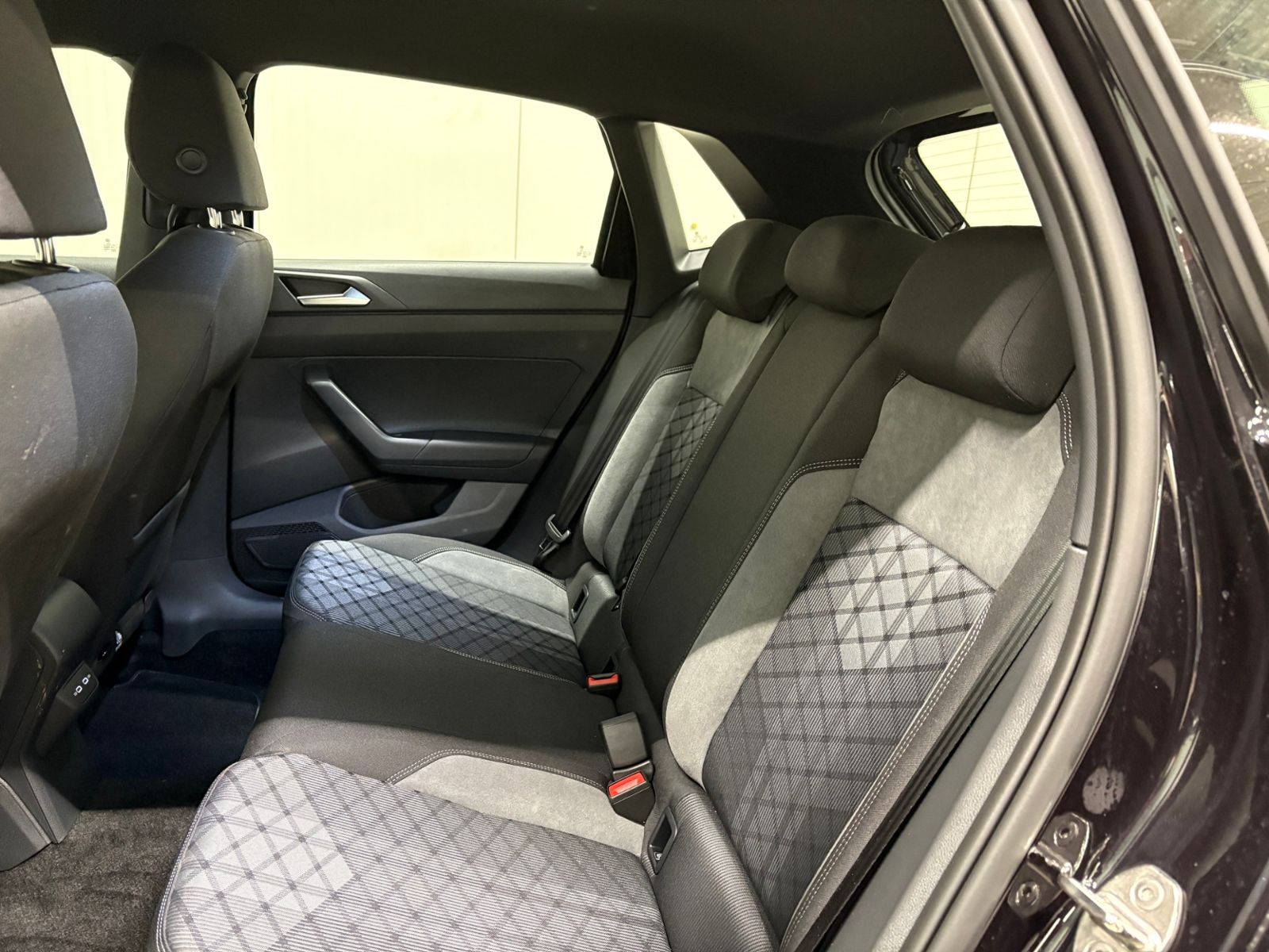 Polo R-Line 1.0 TSI DSG LED NAVI ACC SHZ