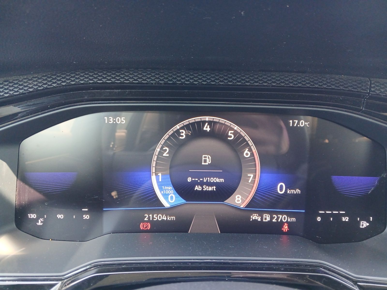 Fahrzeugabbildung Volkswagen Taigo TSI Life 1,99% LED AHK AID PDC SH LM