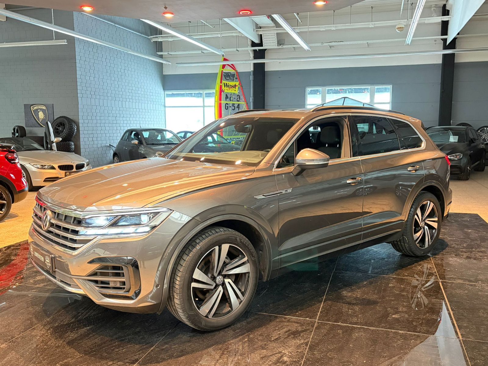 VW Touareg Elegance 4M R-Line IQ ACC Pano AHK Sthzg