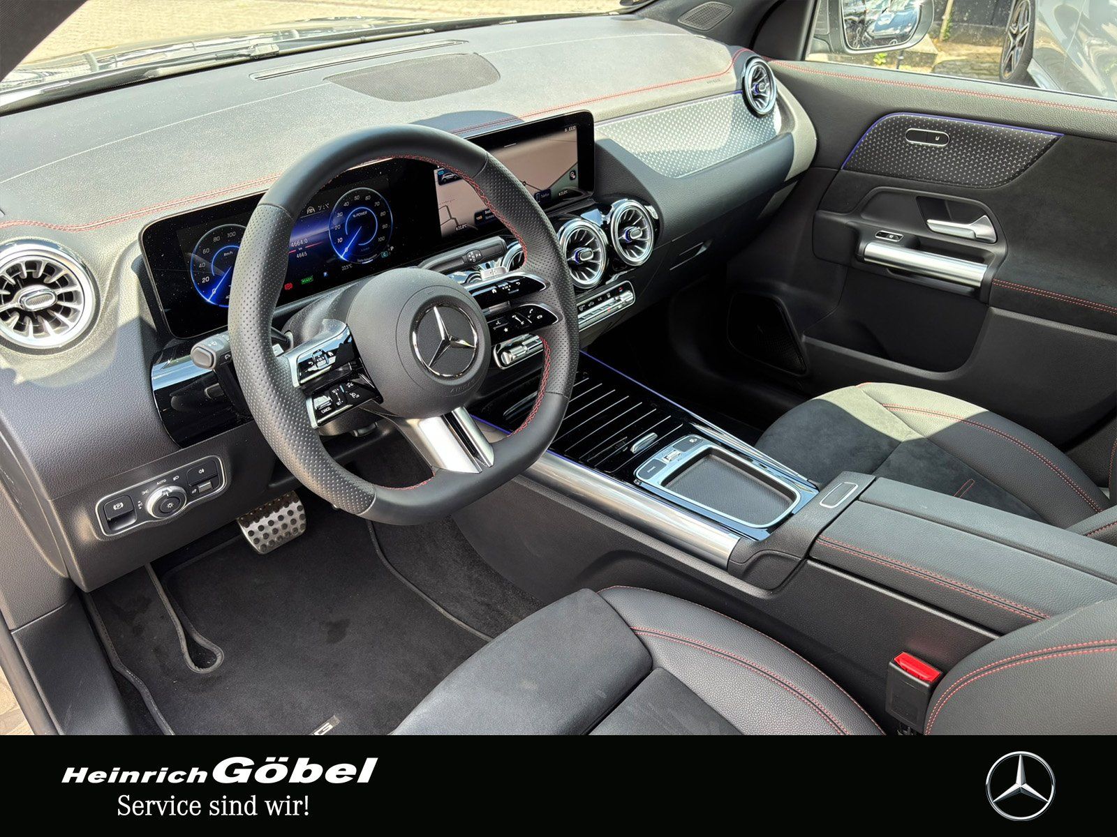 Fahrzeugabbildung Mercedes-Benz EQA 300 4M AMG*AHK*FAP*ADV-SOUND*360°KAM*AMBIENT