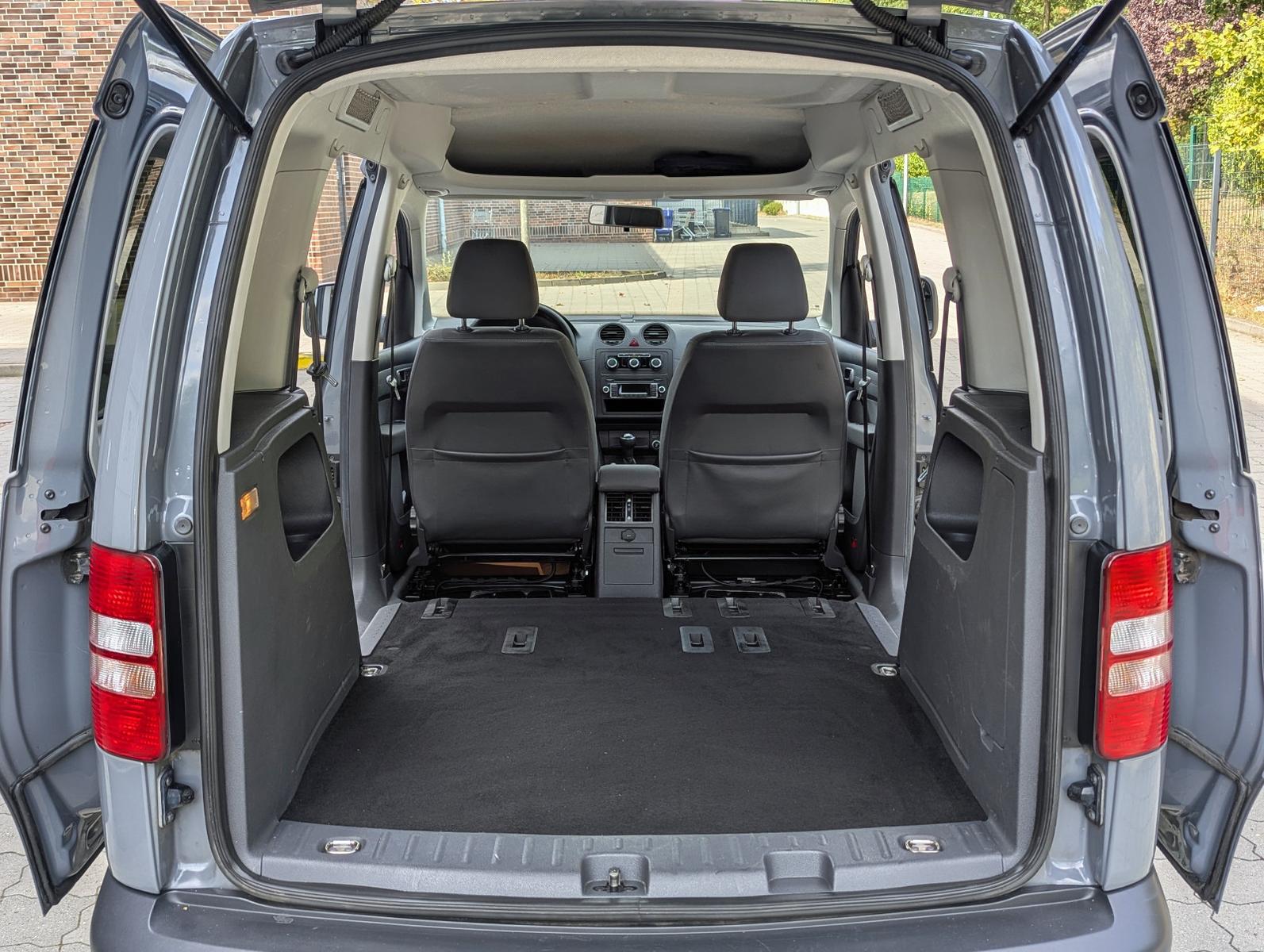 Volkswagen Caddy 2012 — photo 24