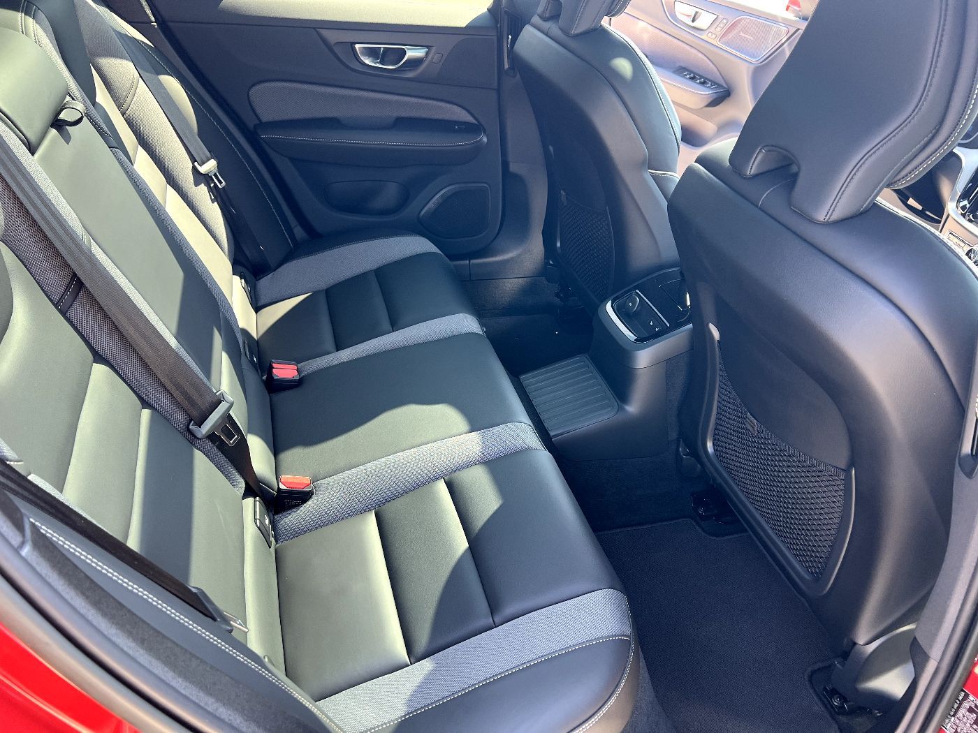 Volvo V60 Kombi Ultimate Bright Recharge LED Nav Leder foto 17