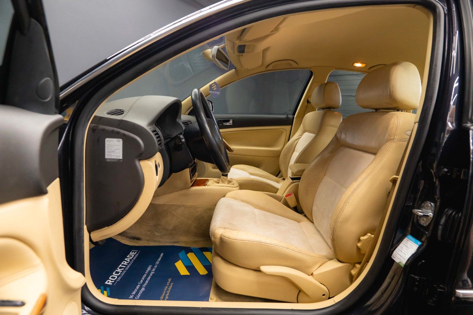 Fahrzeugabbildung Volkswagen Passat 2.0 Highline | Alcantara | Xenon | MP3