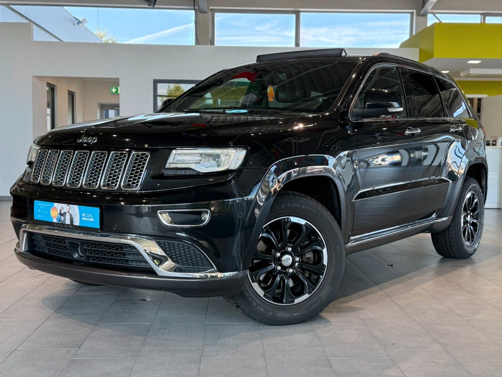 Jeep Grand Cherokee - 1
