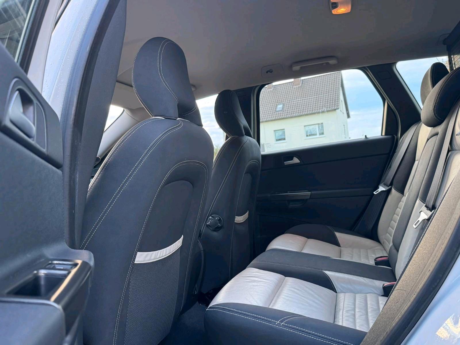 Volvo V50 2011 — photo 14