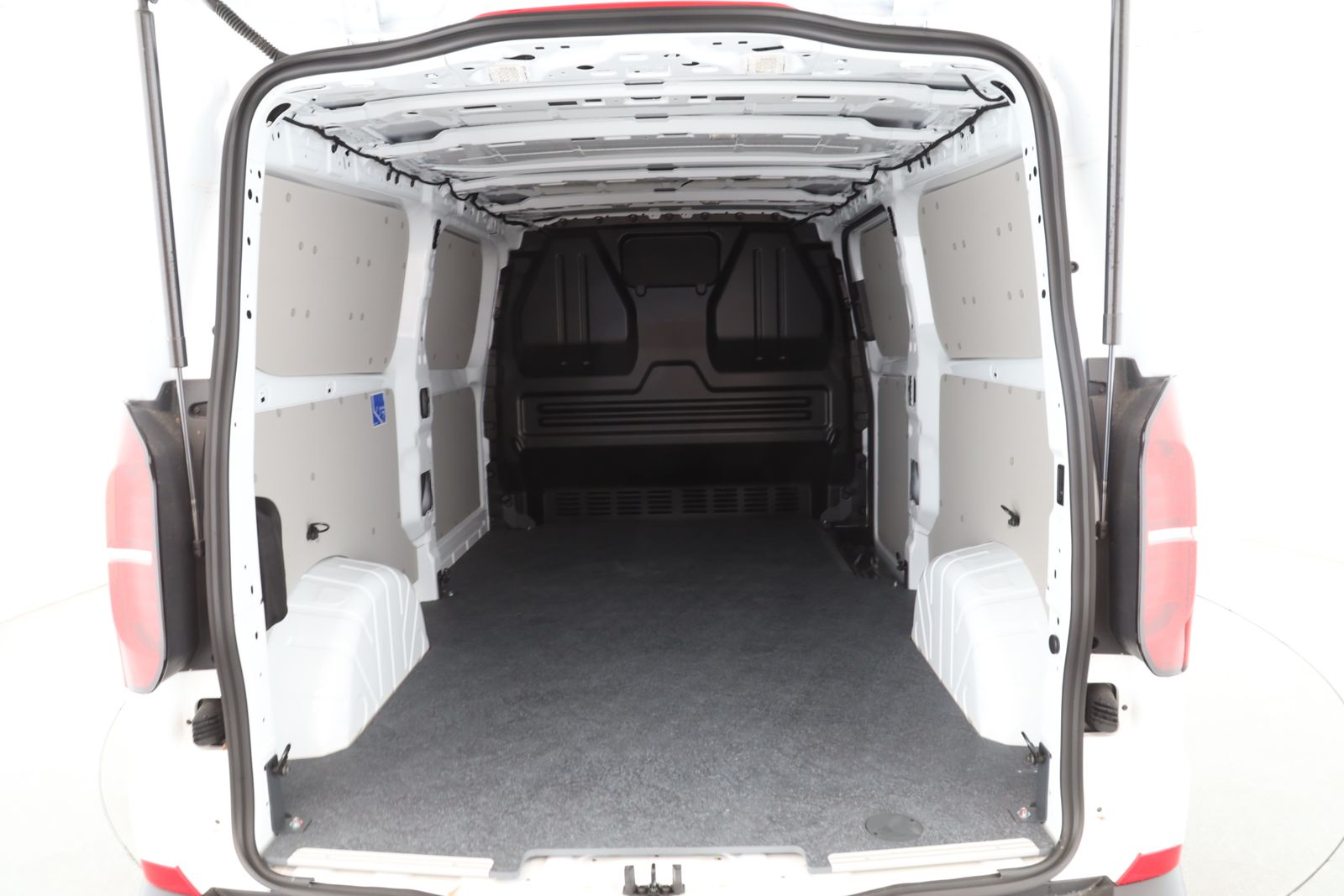 Volkswagen T7 Transporter - Bild 9